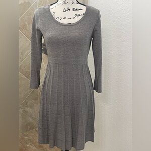 Calvin Klein NWOT Gray Knee Length Sweater Dress, Size P. Acrylic Blend.